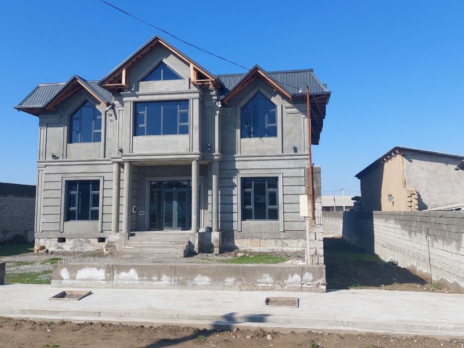 Uy sotiladi 80 % bitgan