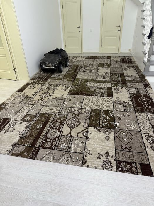 Продам ковры б/у.