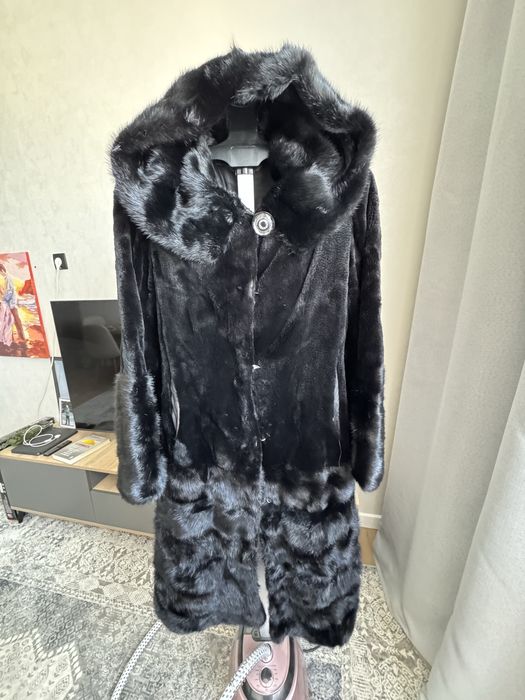 Норковая шуба с капюшоном