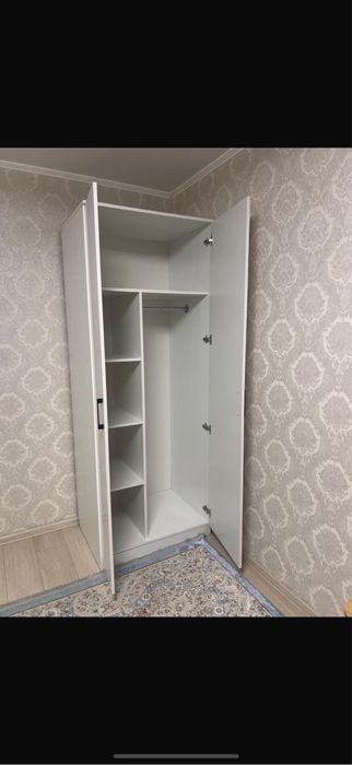 Продам распашной шкаф