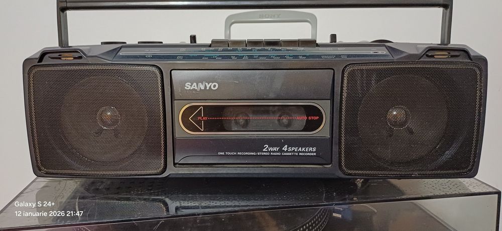 Radiocasetofoan vintage Sanyo