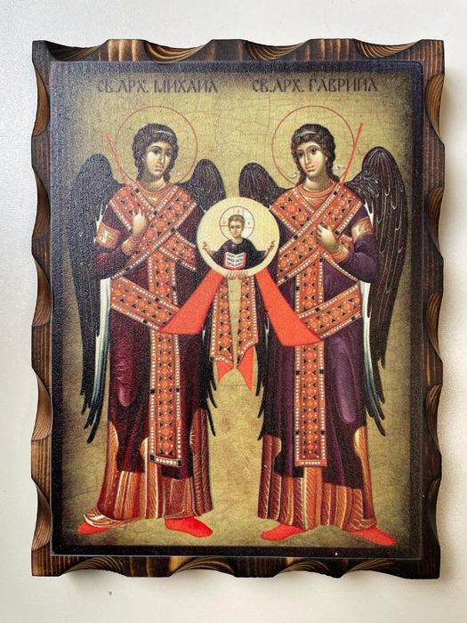 Икона върху застарено дърво