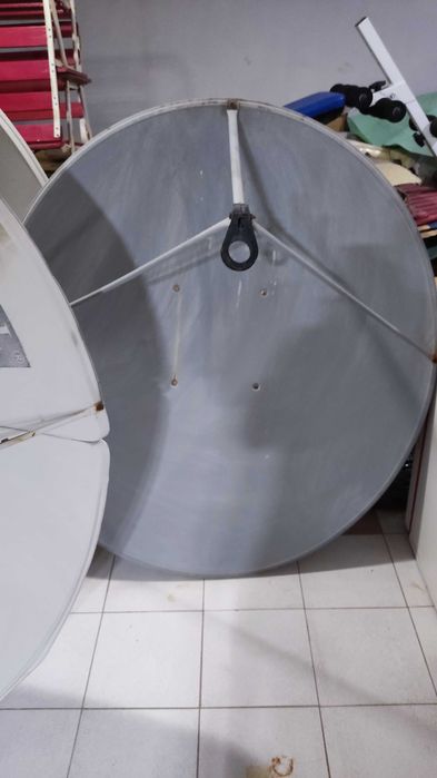 Спутниковые антенны 5 шт.