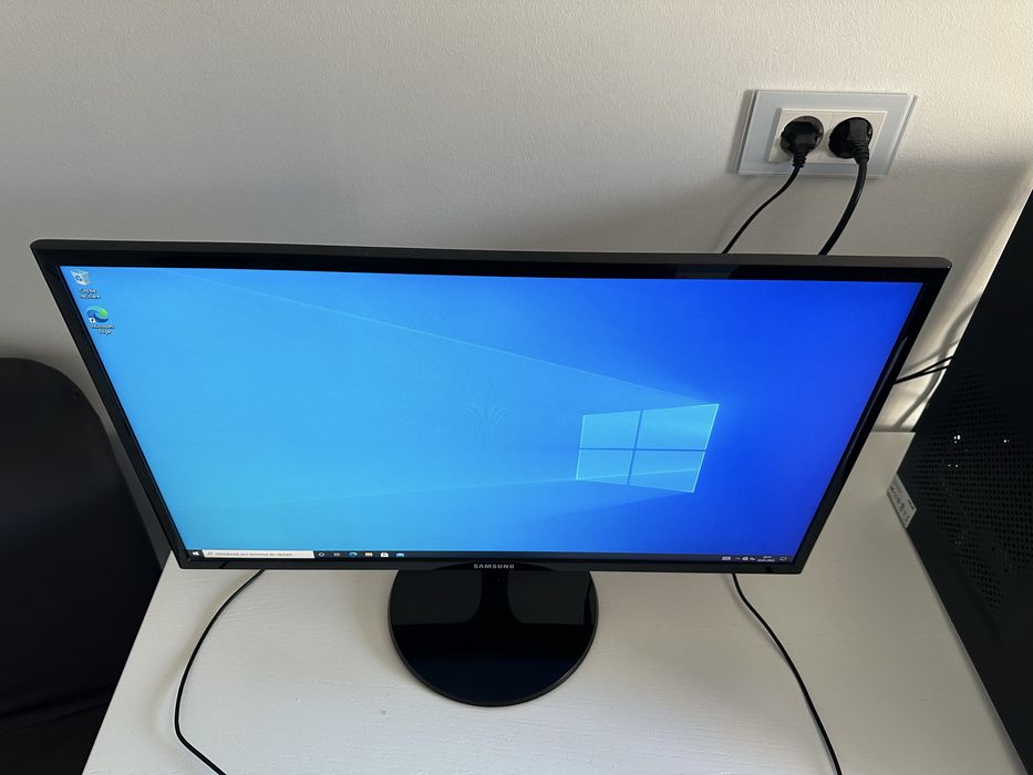 Vând PC+Monitor ieftin si bun pentru școală, jocuri sau muncă de birou