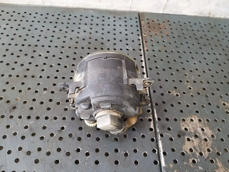 Proiector ceata dreapta peugeot 307 sw facelift 9650001680