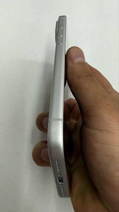 Iphone 17pro max на гаранти