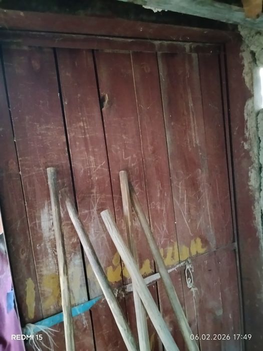 Darvoza sotila yoki metollomga  beriladi