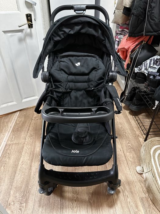 Коляска прогулочная joie