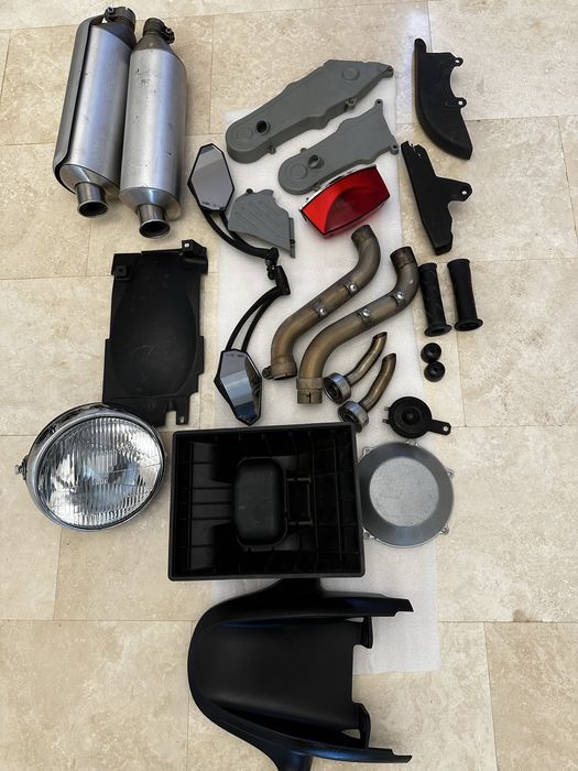 Vand piese moto originale pentru Ducati M onster S2R