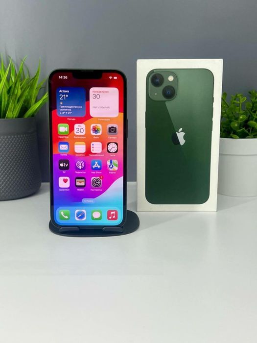 Айфон 13. Apple.