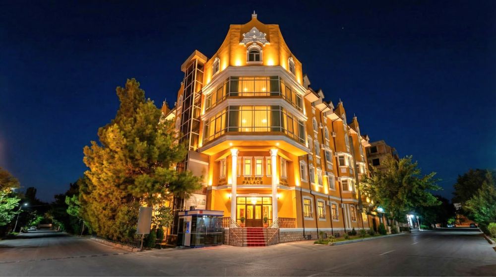 Retro palace hotel