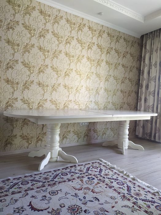 Продам большой стол