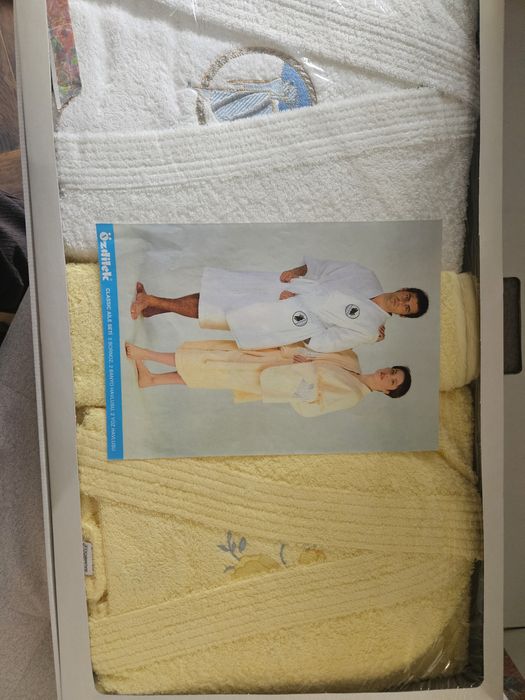 Нови комплекти с хавлии и халати за баня