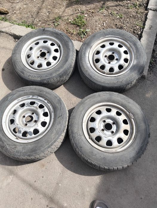 Продам диски с резиной размер 14