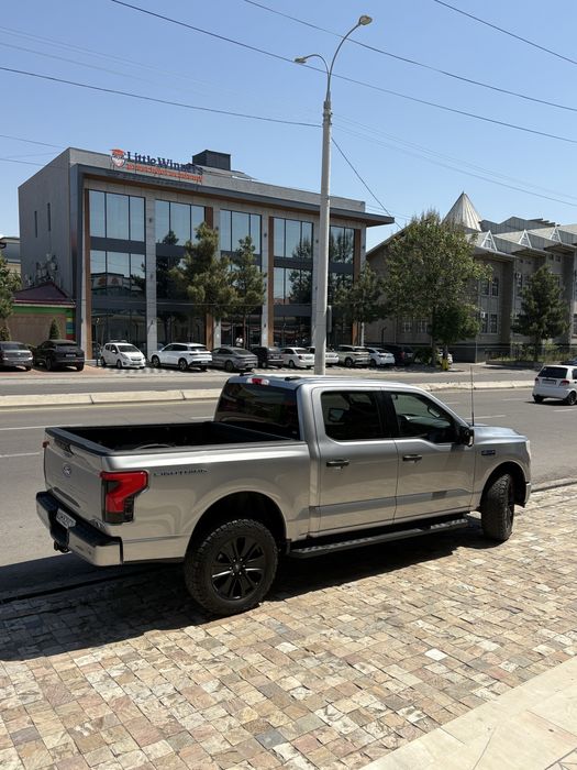 Ford F-150 Lightning EV 520km 4x4 Dual Motor