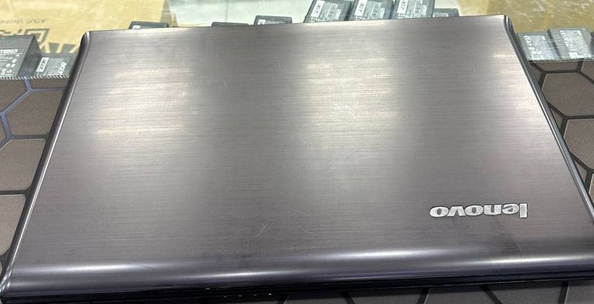 Exclusive noutbuk Intel Core i7 xotira 1000GB RAM 6 GB nVidia GeForce!