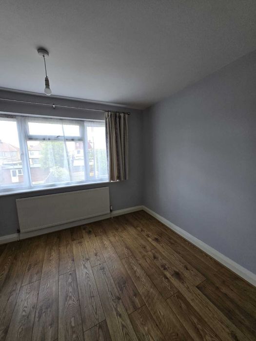 Zugrav - Vopsit - Glet - Reparatii .