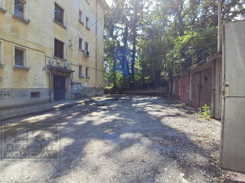 Дава се под наем Гараж / Паркомясто в Велико Търново, Център - 20 кв.м за 66.3 € - Снимка #4