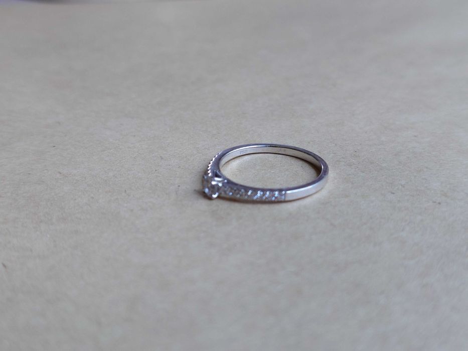 TEILOR Inel  de logodna din aur alb de 18K cu diamant