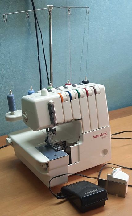 Коверлок Merrylock model 3000CL