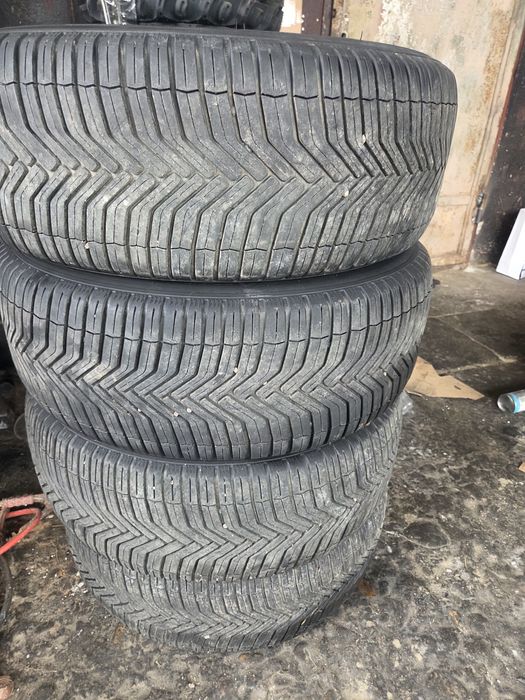 Cauciucuri michelin cross climate 235 60 16