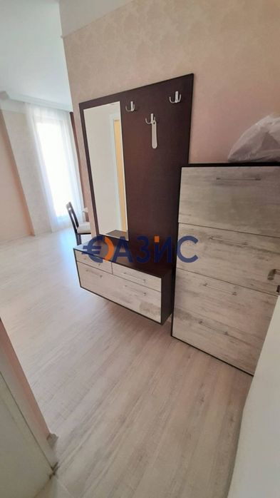 Продава се Двустаен апартамент в к.к. Слънчев бряг - 62 кв.м за 1396 €/кв.м - Снимка #2