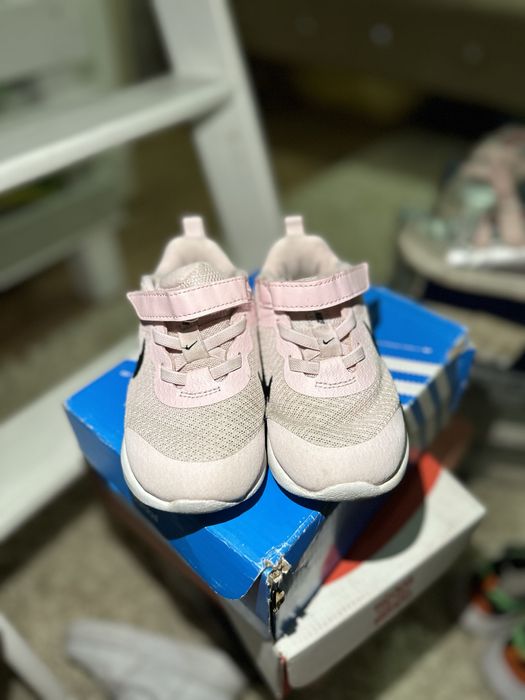 Кроссовки nike оригинал на девочку