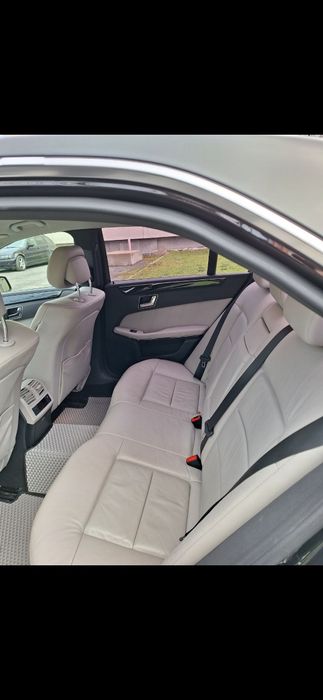 Мерцедес е350 2010.гдина