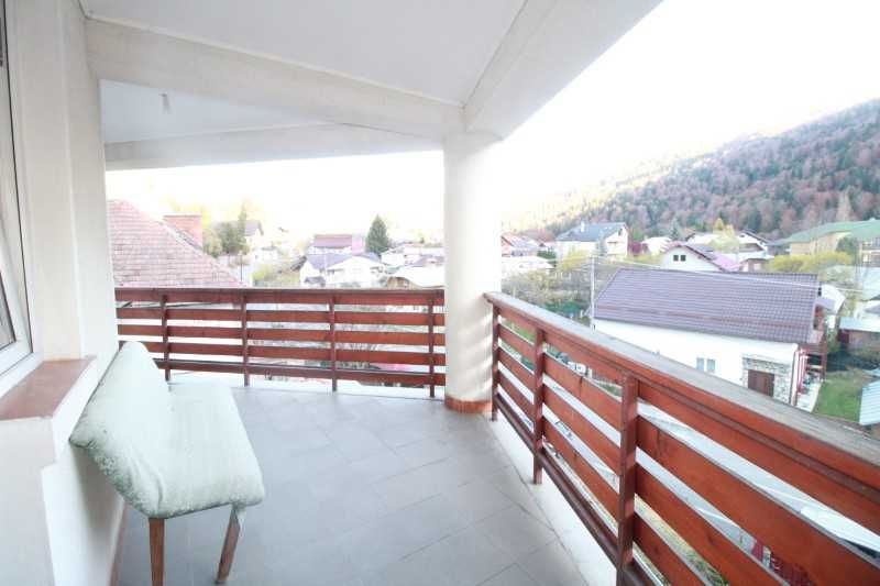 Vanzare casa tip duplex Azuga|23 August|Comision 0%