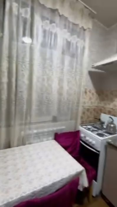 Карасу -6. 1 комнатная. 2этаж.