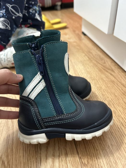 Зимний детский  кожанный обувь