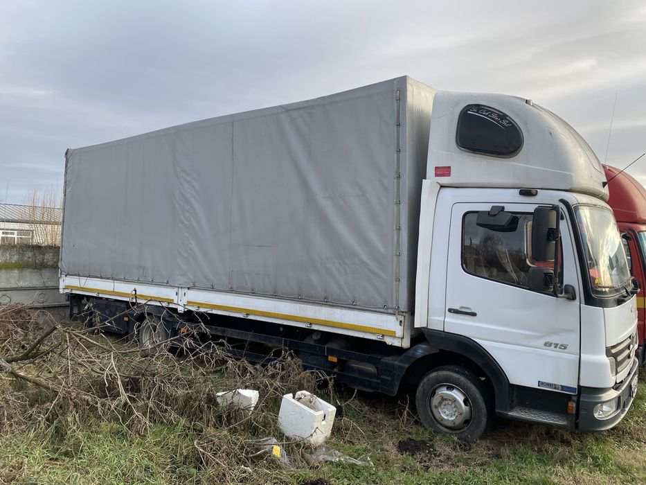 Dezmembrez Mercedes Atego 815