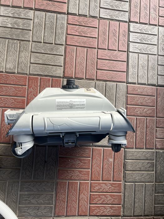 Продам пылесос Intex