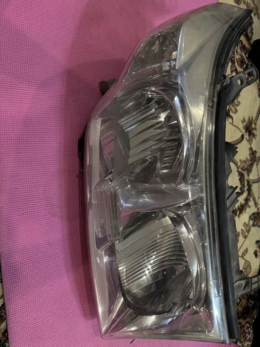 Продам фар Land Cruiser 200