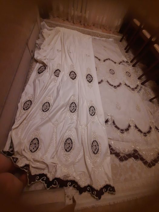 Продам тюль и шторы велюровые