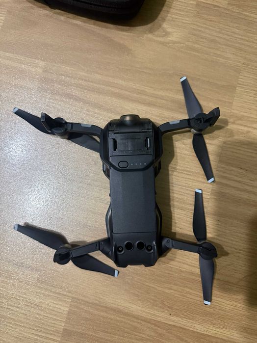 Vand drona DJI Mavic Air Fly More Combo