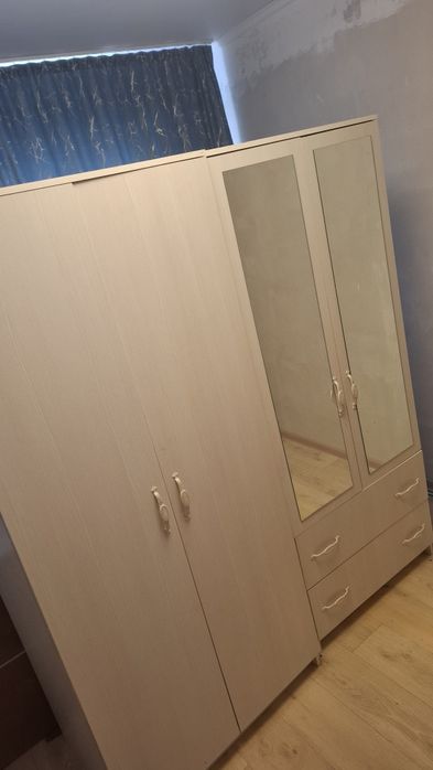 Шкаф + 2 антресоль  сатылады