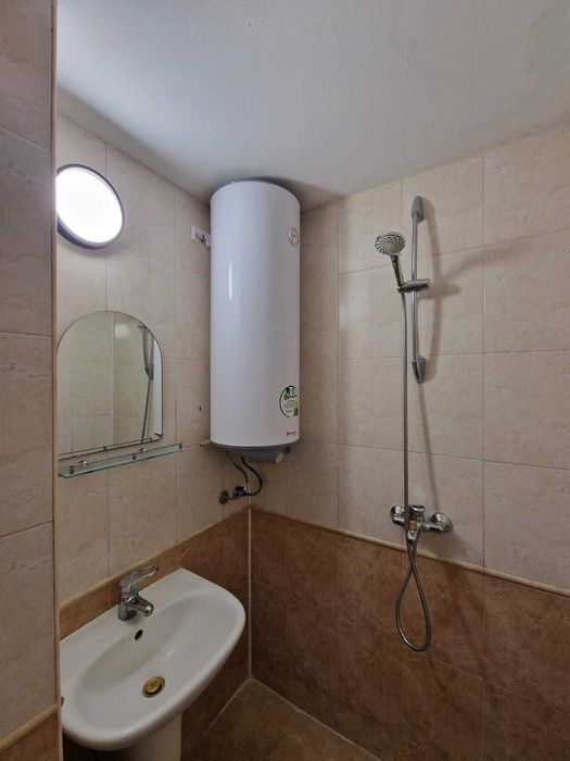 Дава се под наем Тристаен апартамент в Ямбол, Граф Игнатиев - 70 кв.м за 316.2 € - Снимка #7