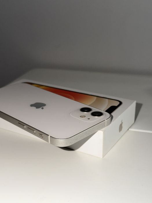 iPhone 12 128GB White / без ремонта / всё родное