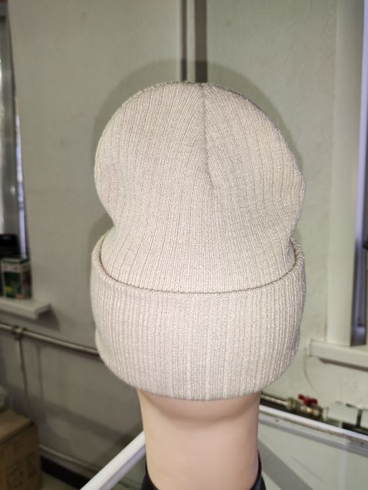 Продам женскую шапку