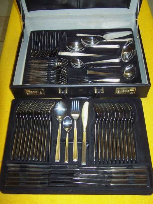 SBS Solingen комплект прибори за хранене 70 части позлатени Дюселдорф