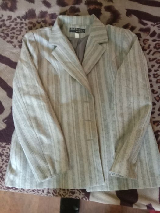 Пиджаки и халат женский