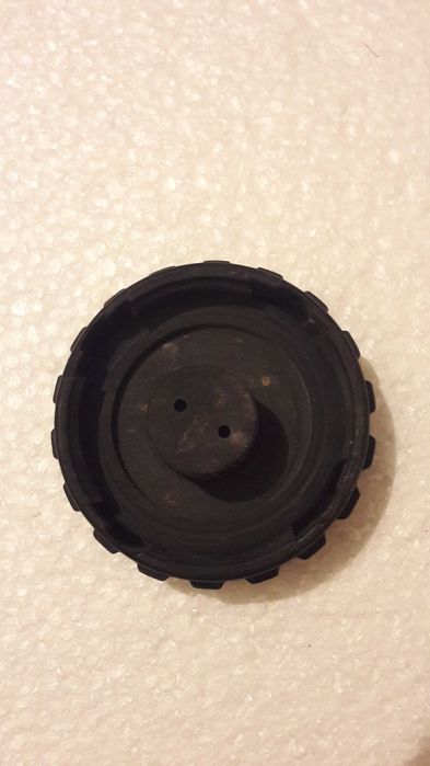 Продавам капачка за воден разширител от Опел