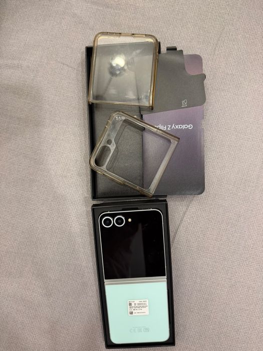 Samsung Galaxy Z Flip 6