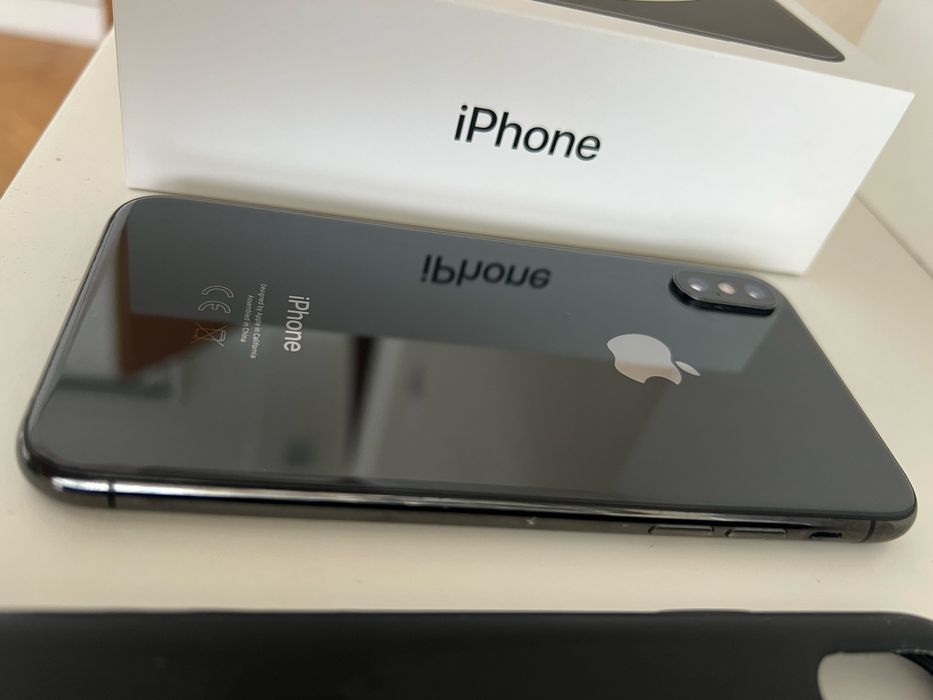 Iphone XS 64gb.