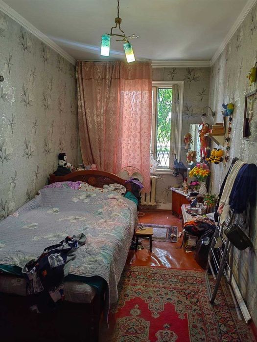 Продаю 2/1/4,Авиасозлар 1,вдоль дороги