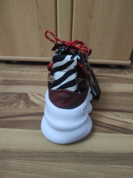 Versace chain reaction leopard print