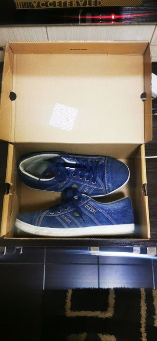 Продам детскую обувь для мальчика