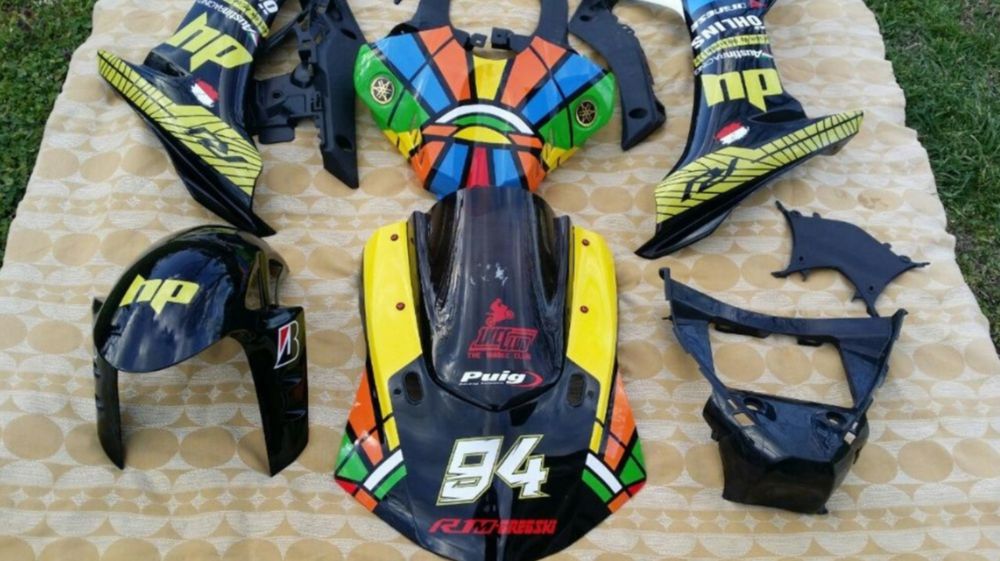 Спойлери за Yamaha r1 2020г до 2024г. на бройка имам и за 2015-2019