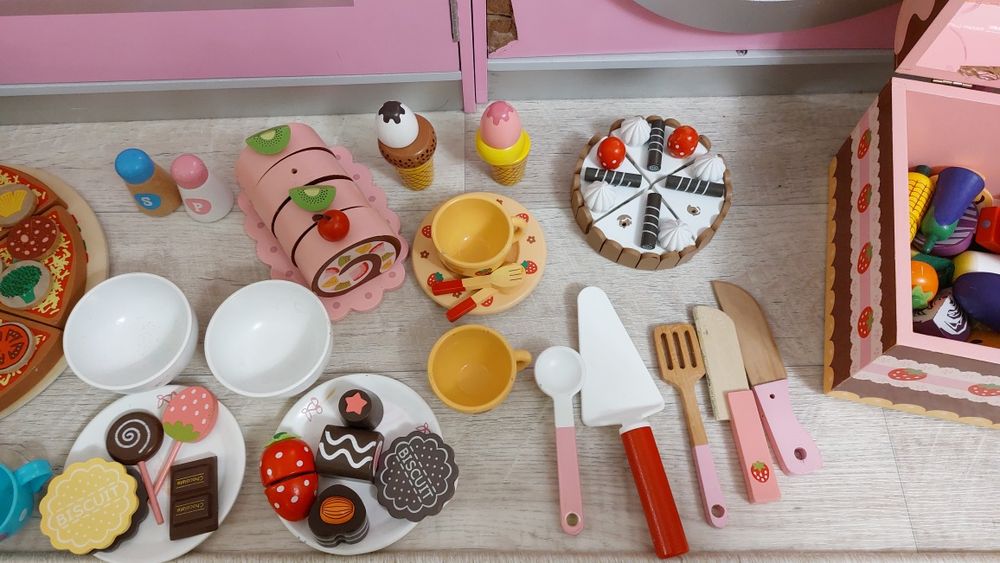 Продам детскую кухню